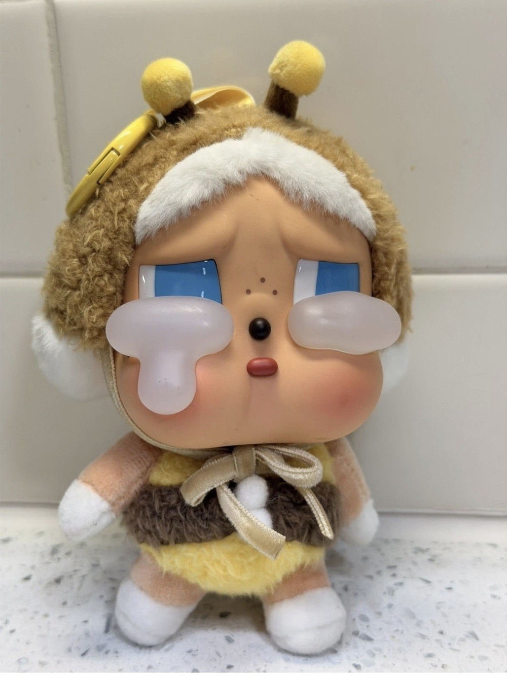 Pop Mart Crybaby Crying Again I'll Bring You a Flower Bee Plush Read Small Flaws